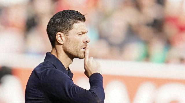 皇马连遭爆冷隐忧，曼城二队赫罗纳成新劲敌，阿隆索押宝姆巴佩救场