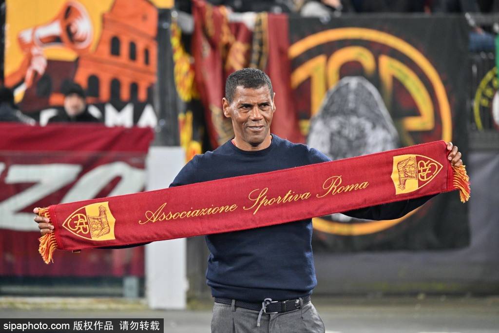 那不勒斯总监曼纳：引进梅努需谨慎评估，未来发展待观察